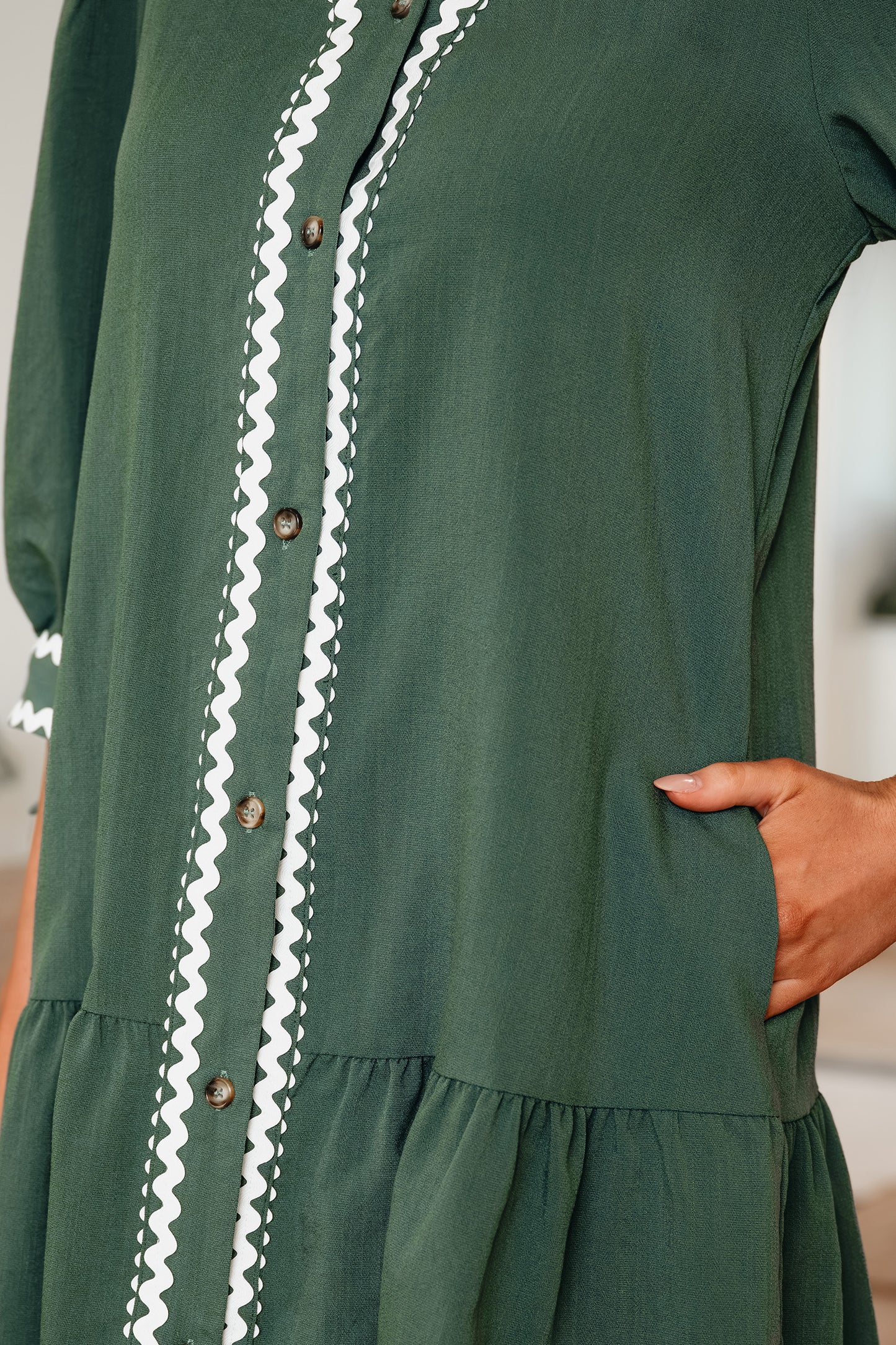 Canton Contrast Ricrac Trim Button V Neck Knotted Bracelet Sleeve Shift Dress