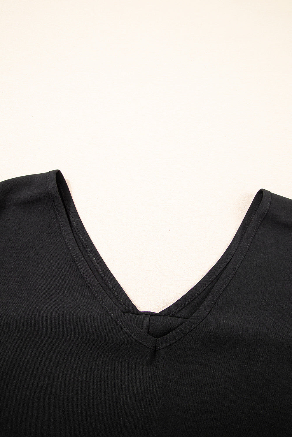 Black Seamed Back High Low Hem V Neck Cuffed Sleeve Plus Size Tee