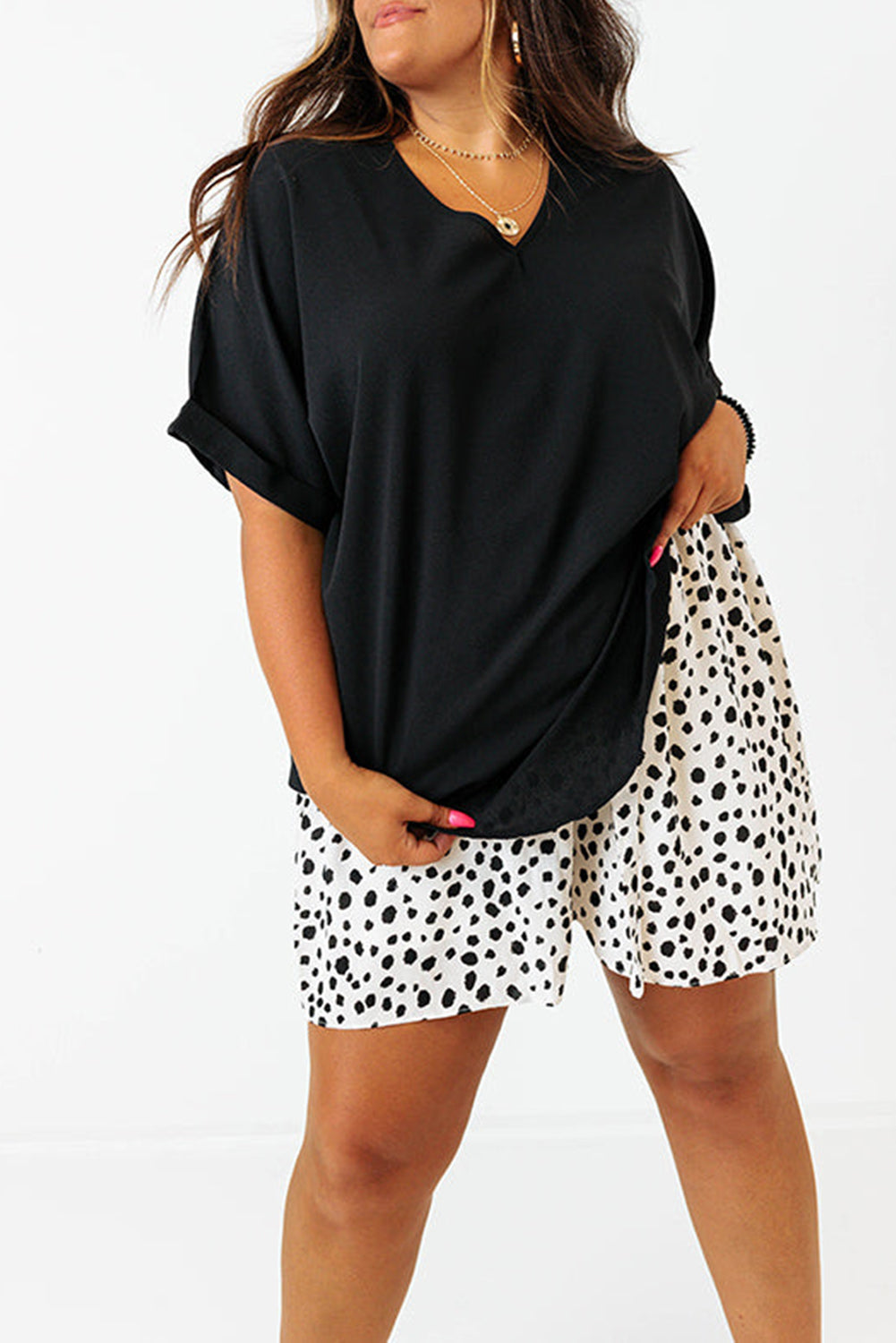 Black Seamed Back High Low Hem V Neck Cuffed Sleeve Plus Size Tee