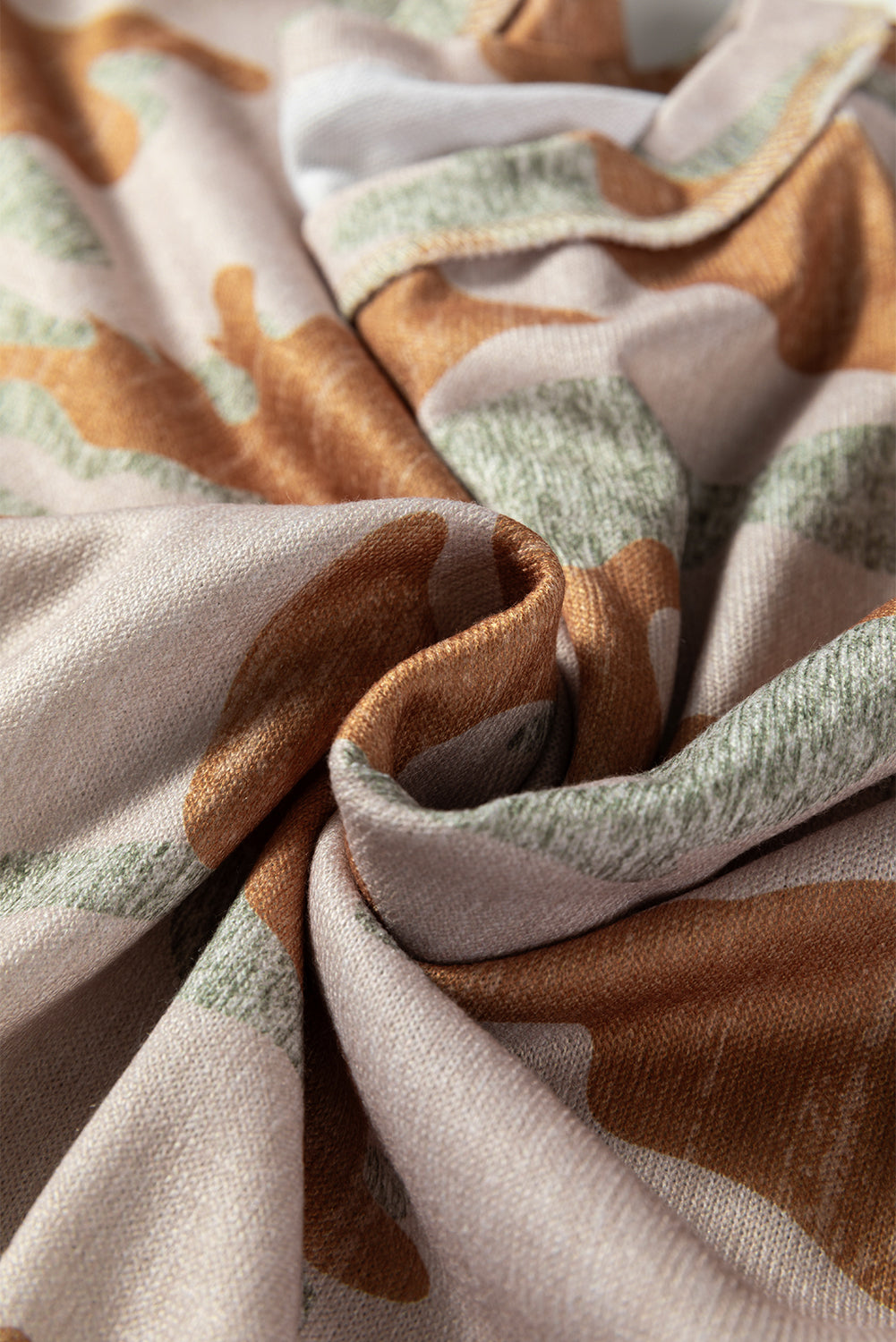 Green Retro Camouflage Print Exposed Seam Patchwork Drop Shoulder Sweatshirt